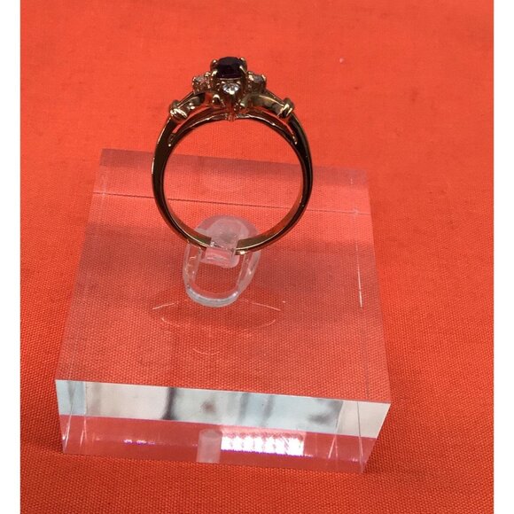 Amethyst Stone Size 7 Gold Tone Ring - Picture 3 of 6